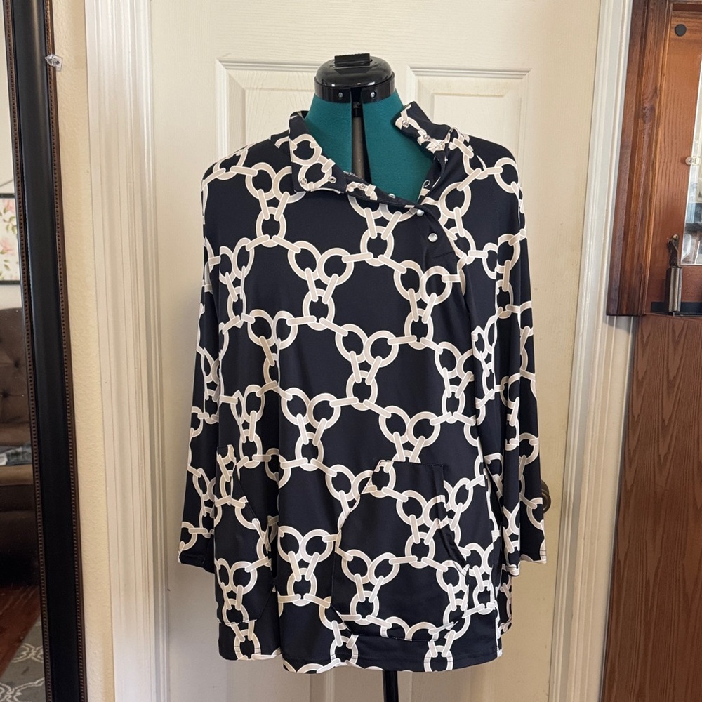 Elegant Black and White Women's Tunic